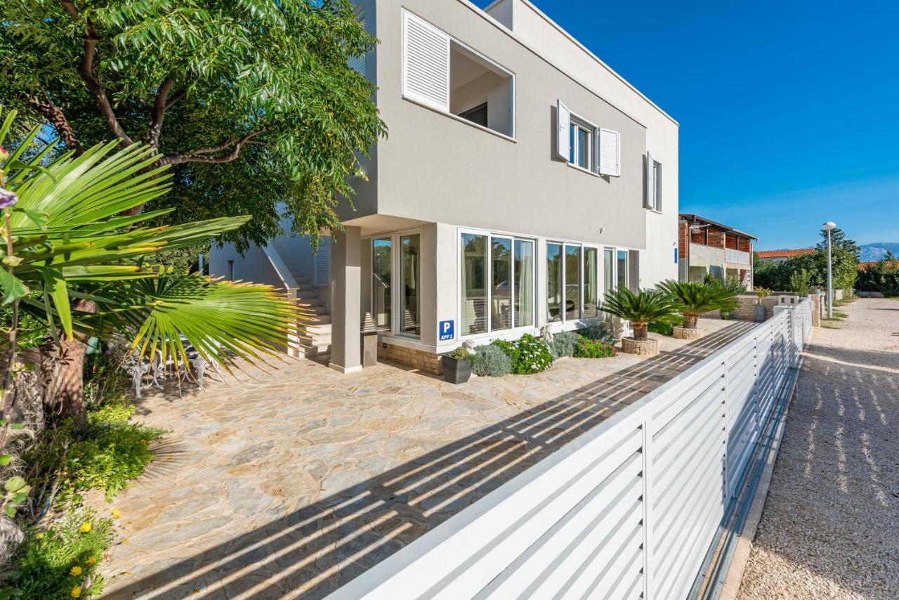 Hibiskus App2 Apartment Vir Exterior photo