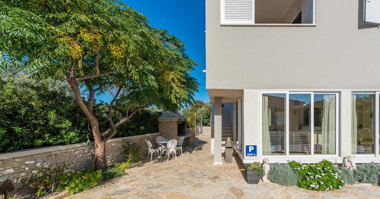 Hibiskus App2 Apartment Vir Exterior photo